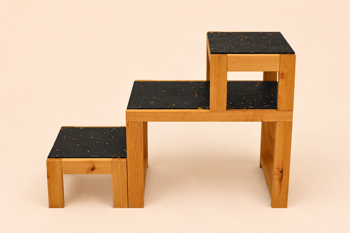 QUBB TV Stand