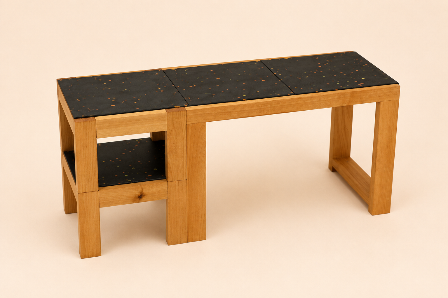 QUBB TV Stand