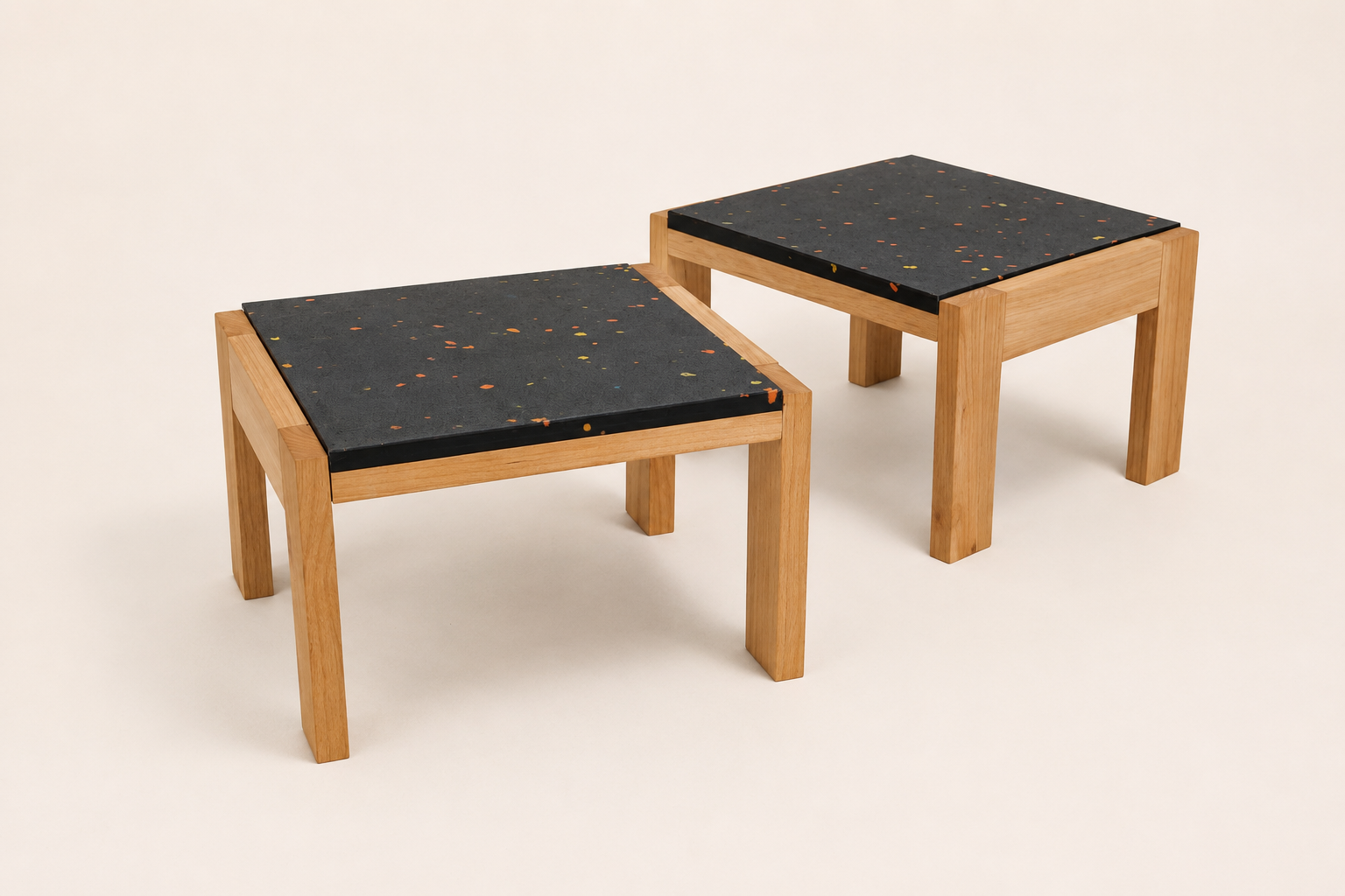 QUBB TV Stand